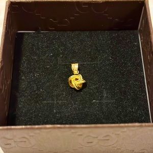 1 day BIG SALE 18K knot pendant ✨